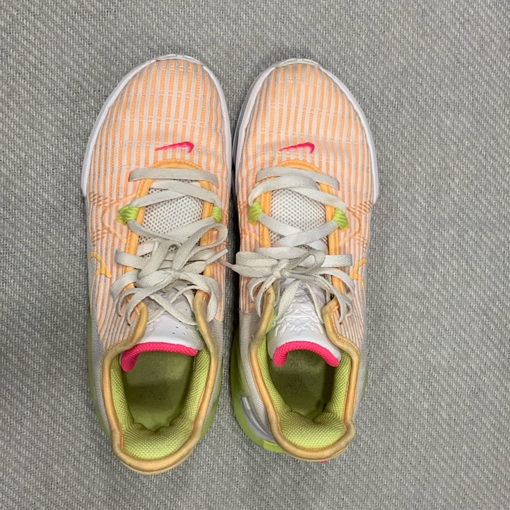 Nike shoes